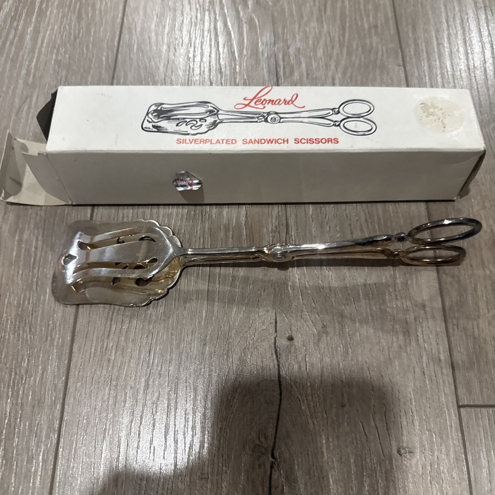 NIB Vintage 8 3/4"‎ Leonard Silverplate Italy Sandwich Pastry Scissor Tongs